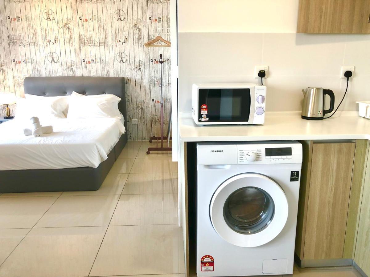 Tropicana 218 Macalister Netflix Unit By Blue Sky Holidays George Town Buitenkant foto