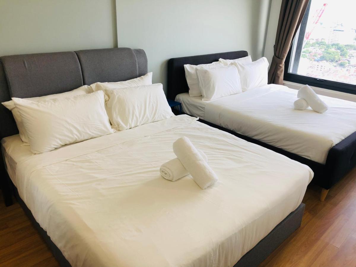 Tropicana 218 Macalister Netflix Unit By Blue Sky Holidays George Town Buitenkant foto